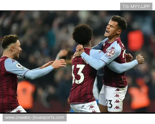 穆西亚拉替补登场，触球即造威胁