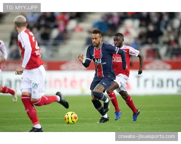 里昂1-1战平兰斯，近五轮联赛难求一胜